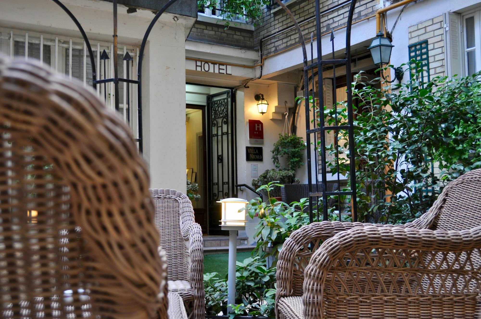 Hotel Villa Nicolo - Tour Eiffel Париж Екстериор снимка